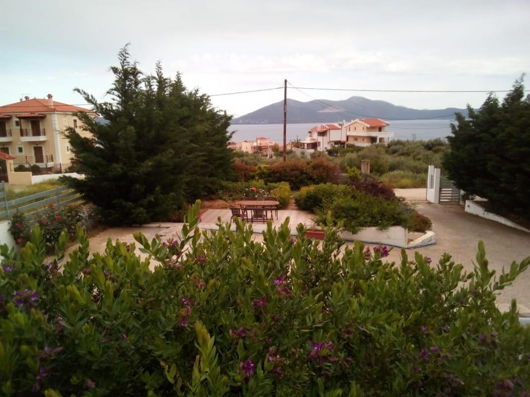 Aliveri Flat With Sea View Exterior photo